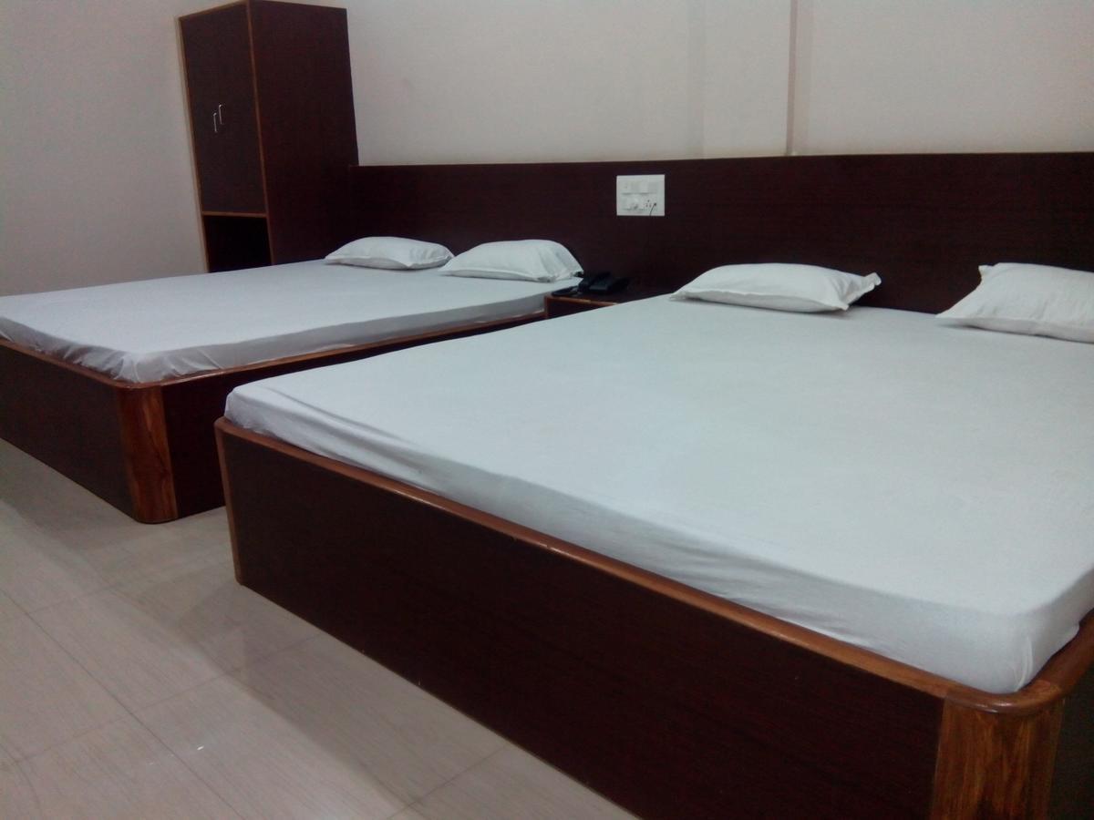 Hotel Bhammars Balangir Room photo